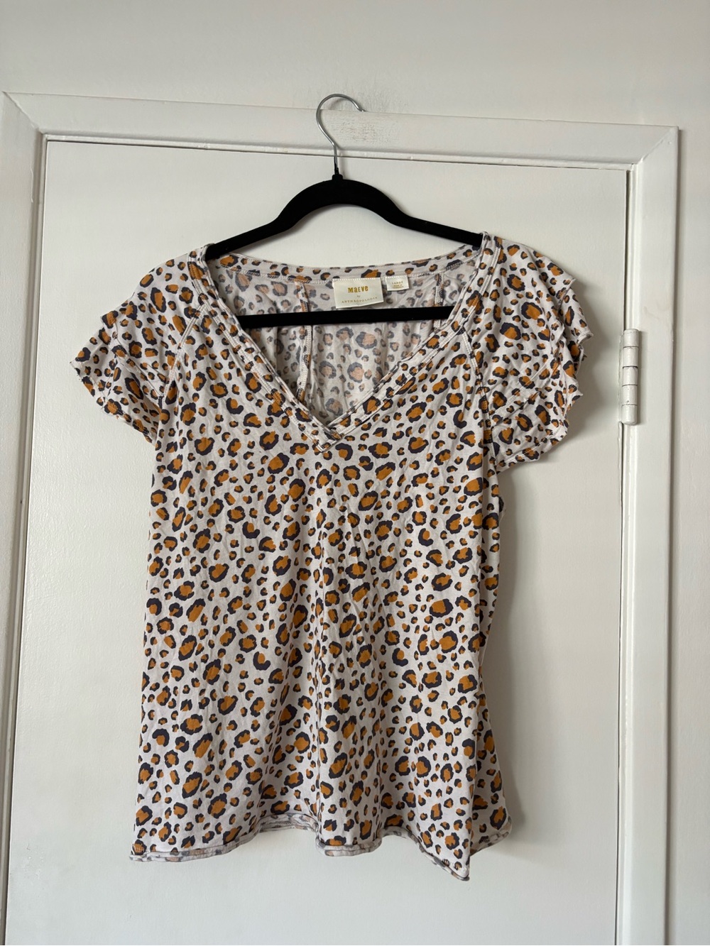 Maeve by Anthropologie “Catie” Ruffle Leopard V-Neck Short Sleeve Top Size L